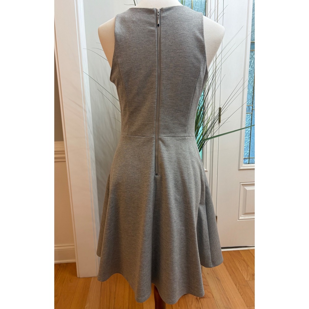White House Black Market Size 6 Dress Sleeveless Gray Ponte Fit and Flare WHBM - Picture 3 of 14